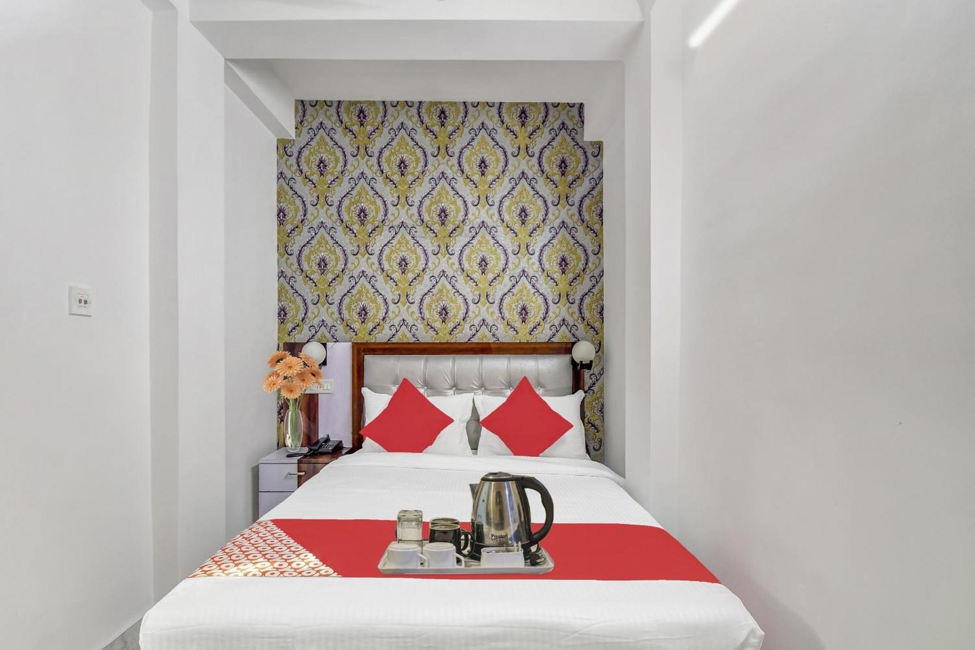 Hotel O Starlight Kolkata